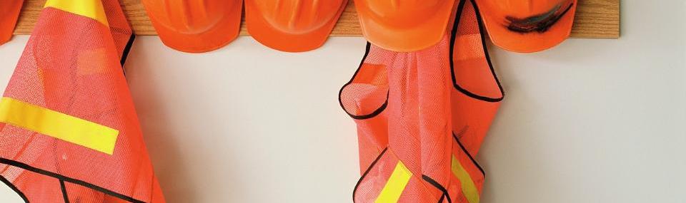 Monteure, Bauarbeiter, Elektiker, Dachdecker